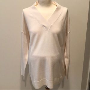Gap maternity sweater